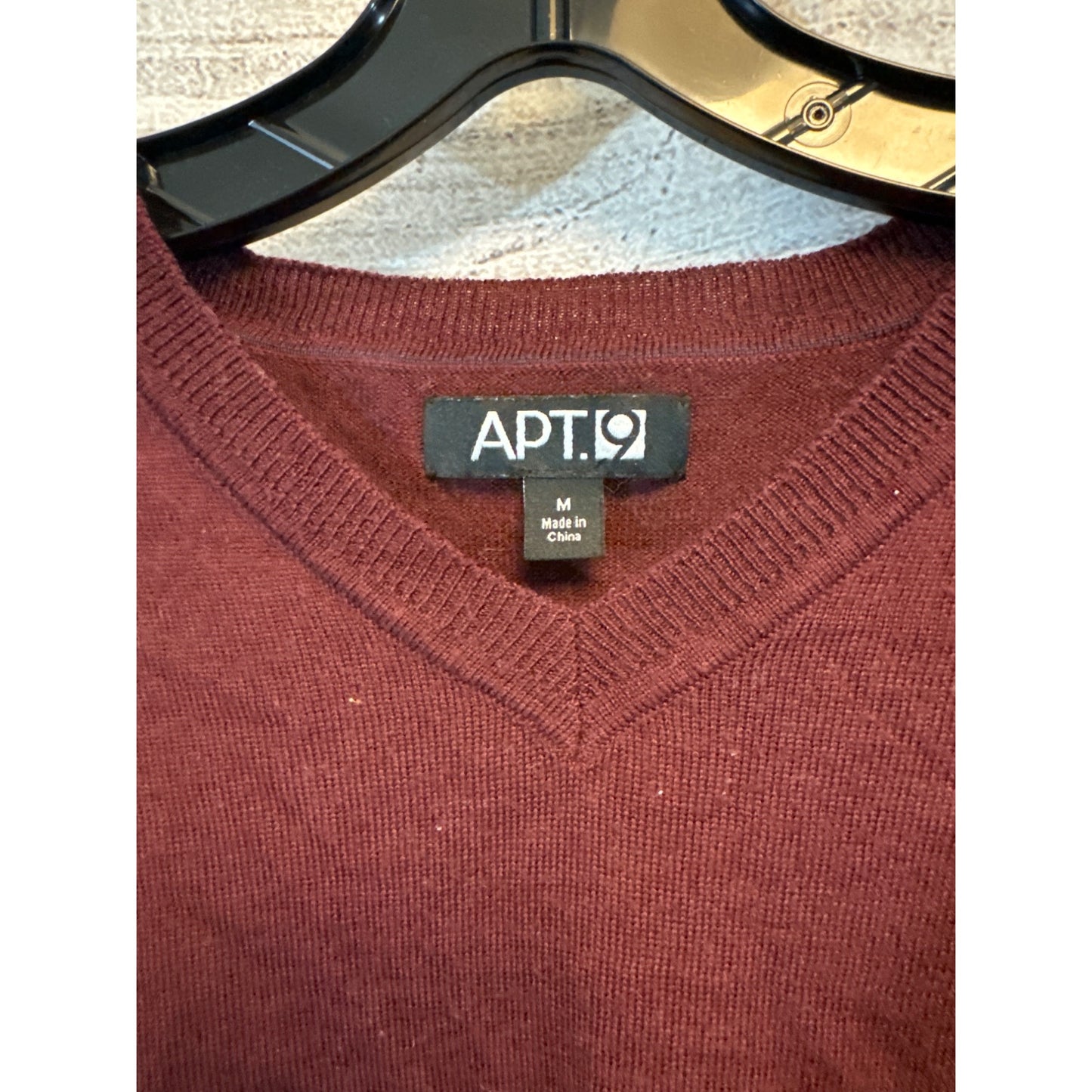 APT.9 Burgundy V-Neck Sweater Mens M