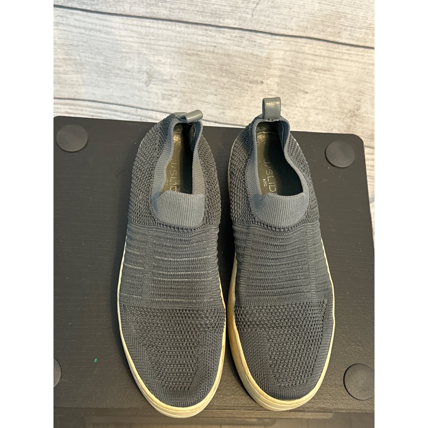 J/Slides Slip-On Knit Sneakers Size 9