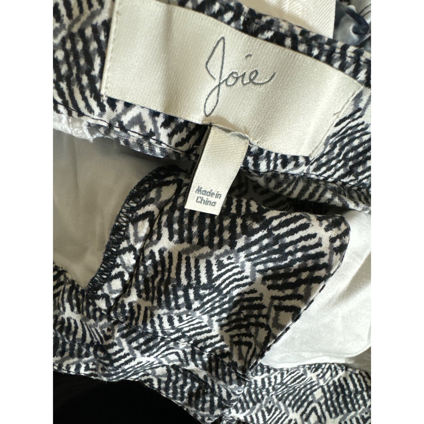 Joie Black & White Linen/Silk Shorts Size