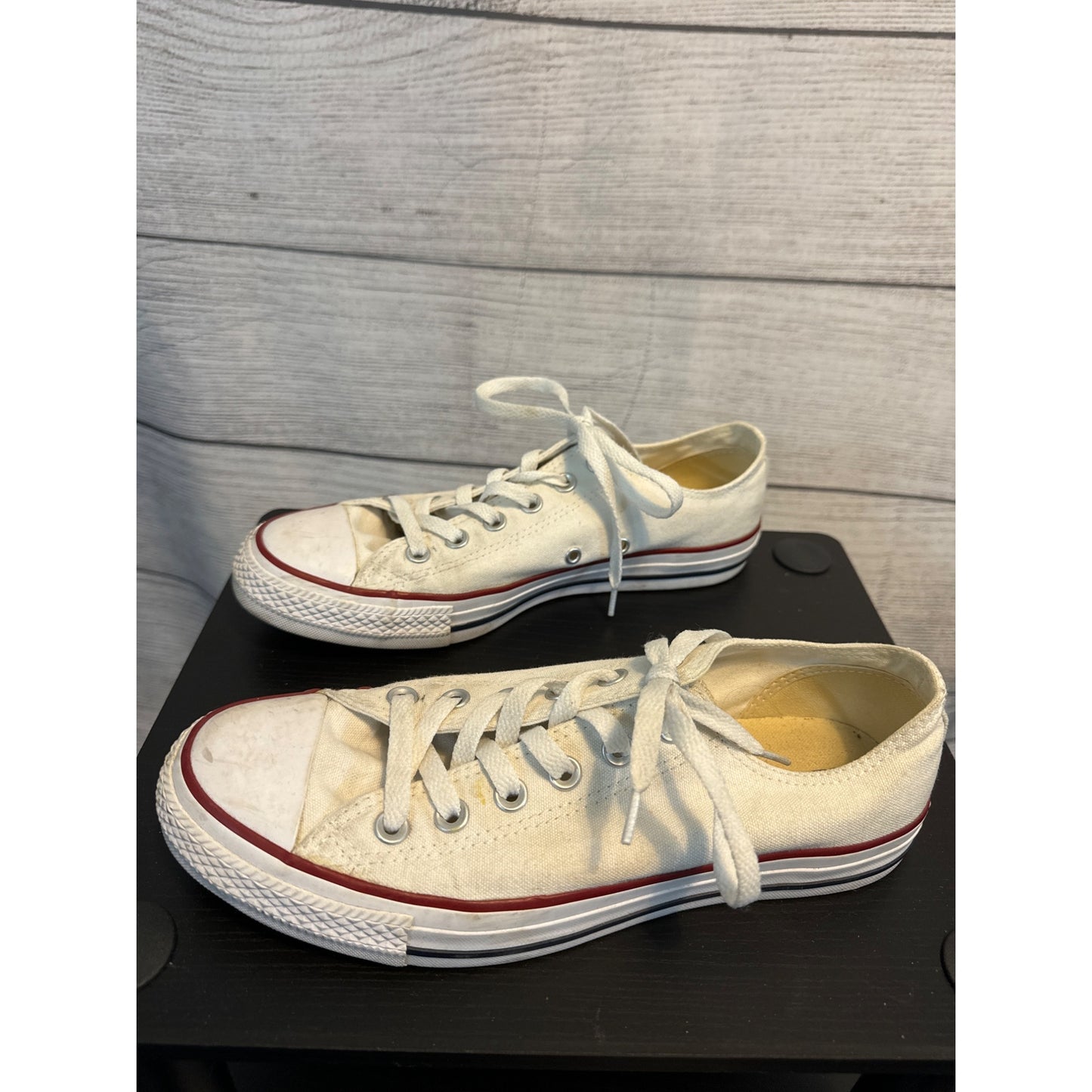 Converse Chuck Taylor All Star White Low Top Sneakers Size W9/M7