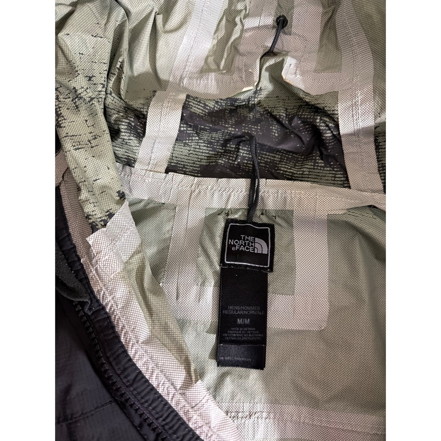 Mens The North Face HyVent DT Black Hooded Waterproof Jacket Size M