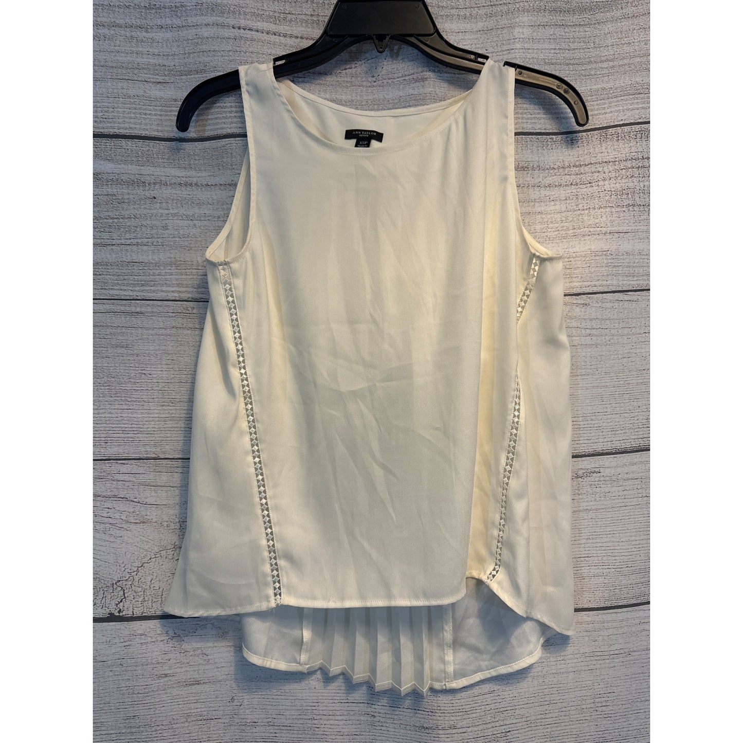 Ann Taylor Sleeveless Ivory Pleated Blouse XSP