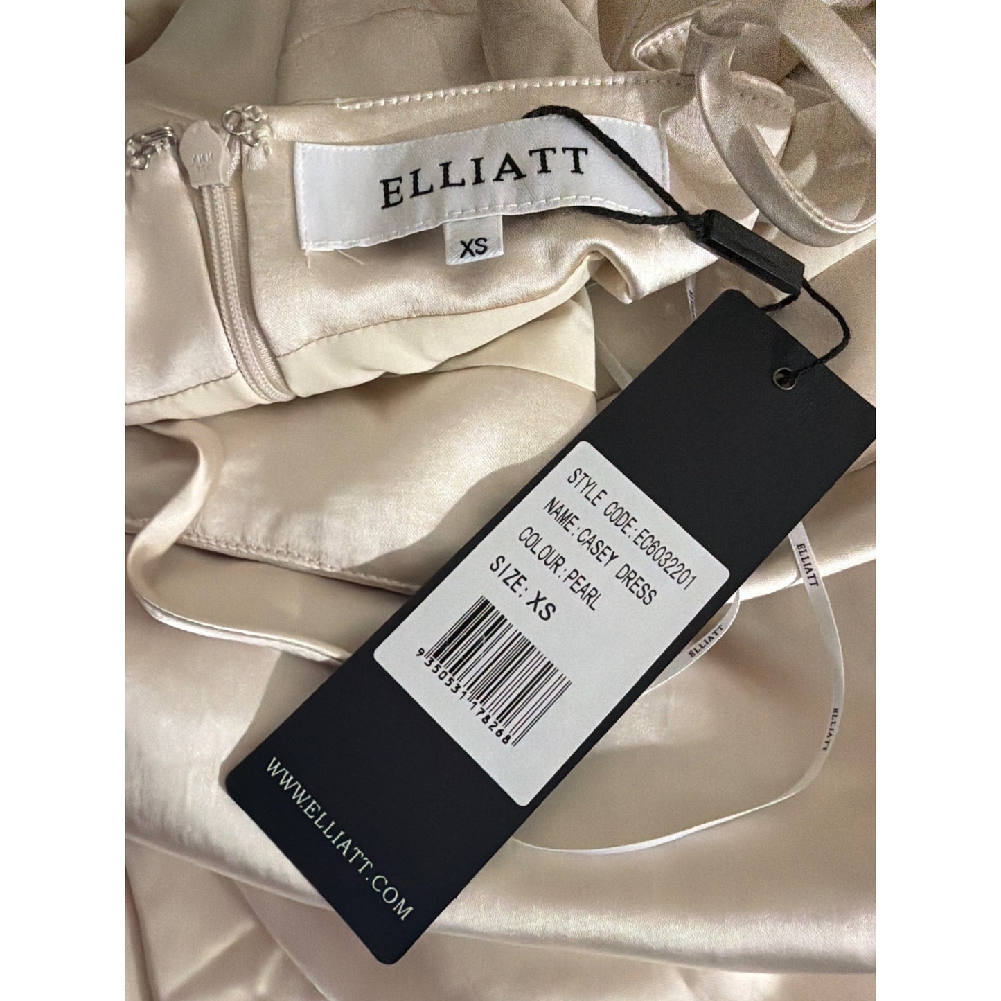 NWT Elliatt Casey Midi Dress in Pearl Size XS
