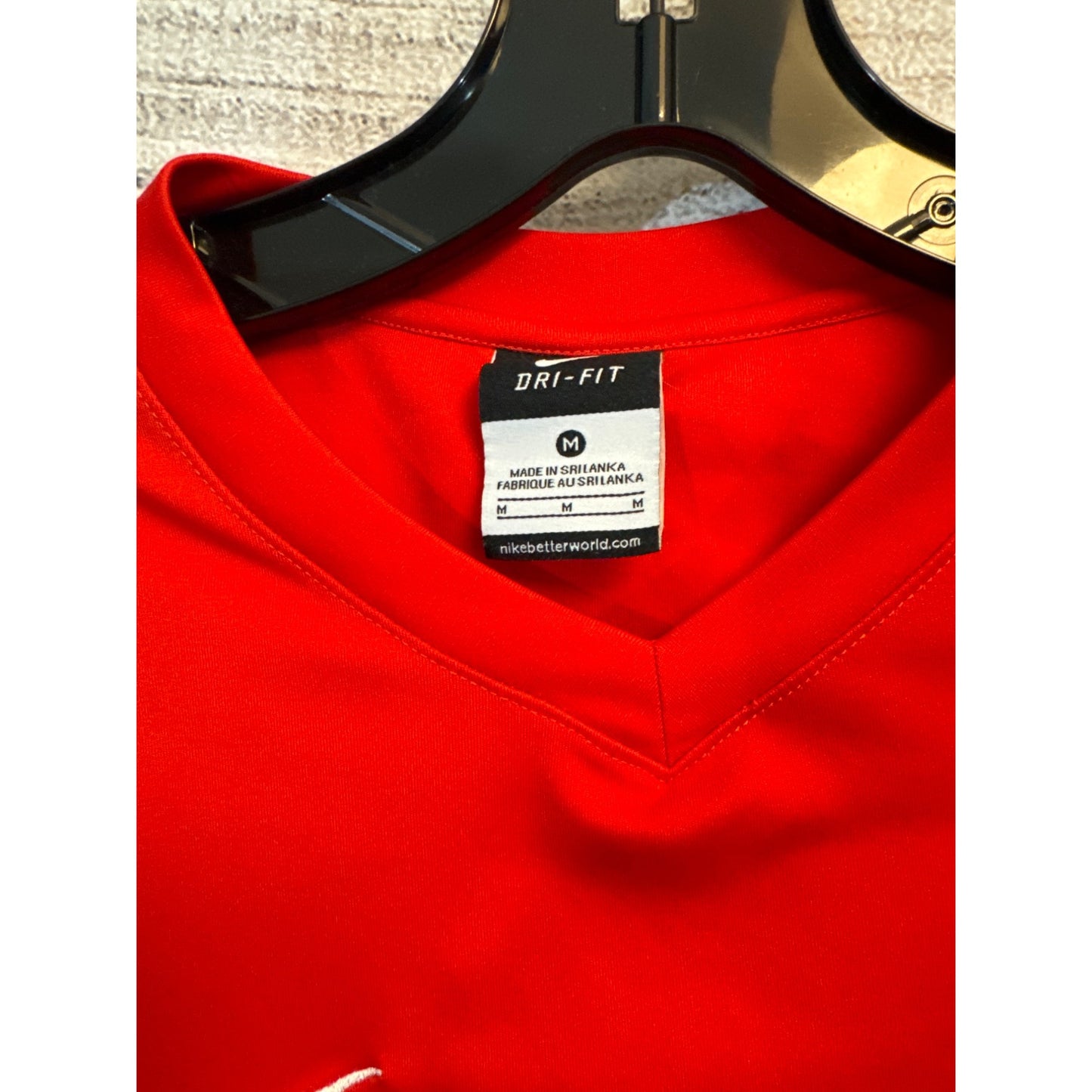 Nike Mens Dri-Fit V-Neck Size Medium