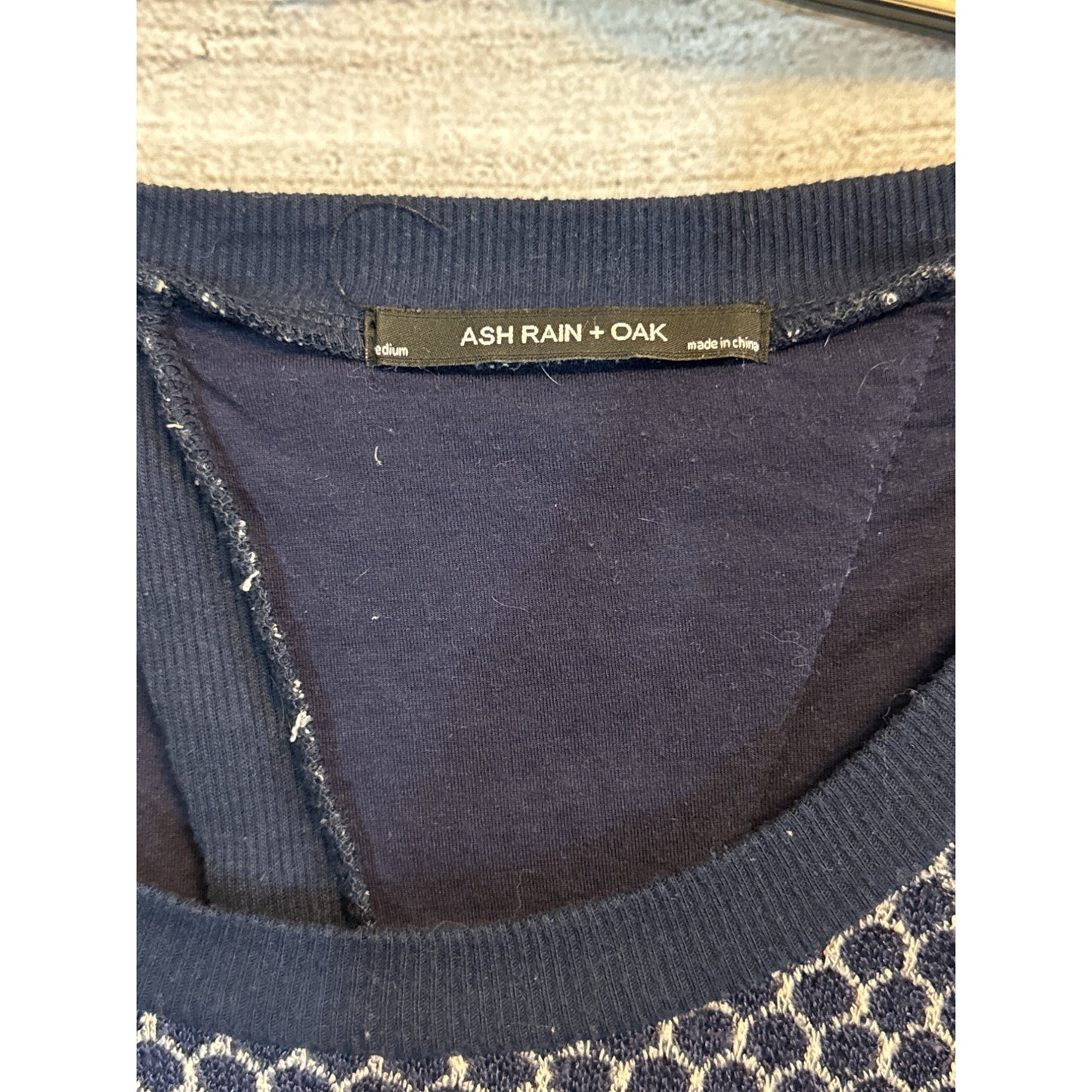 Ash Rain + Oak Honeycomb Pattern Knit Sweater Size M