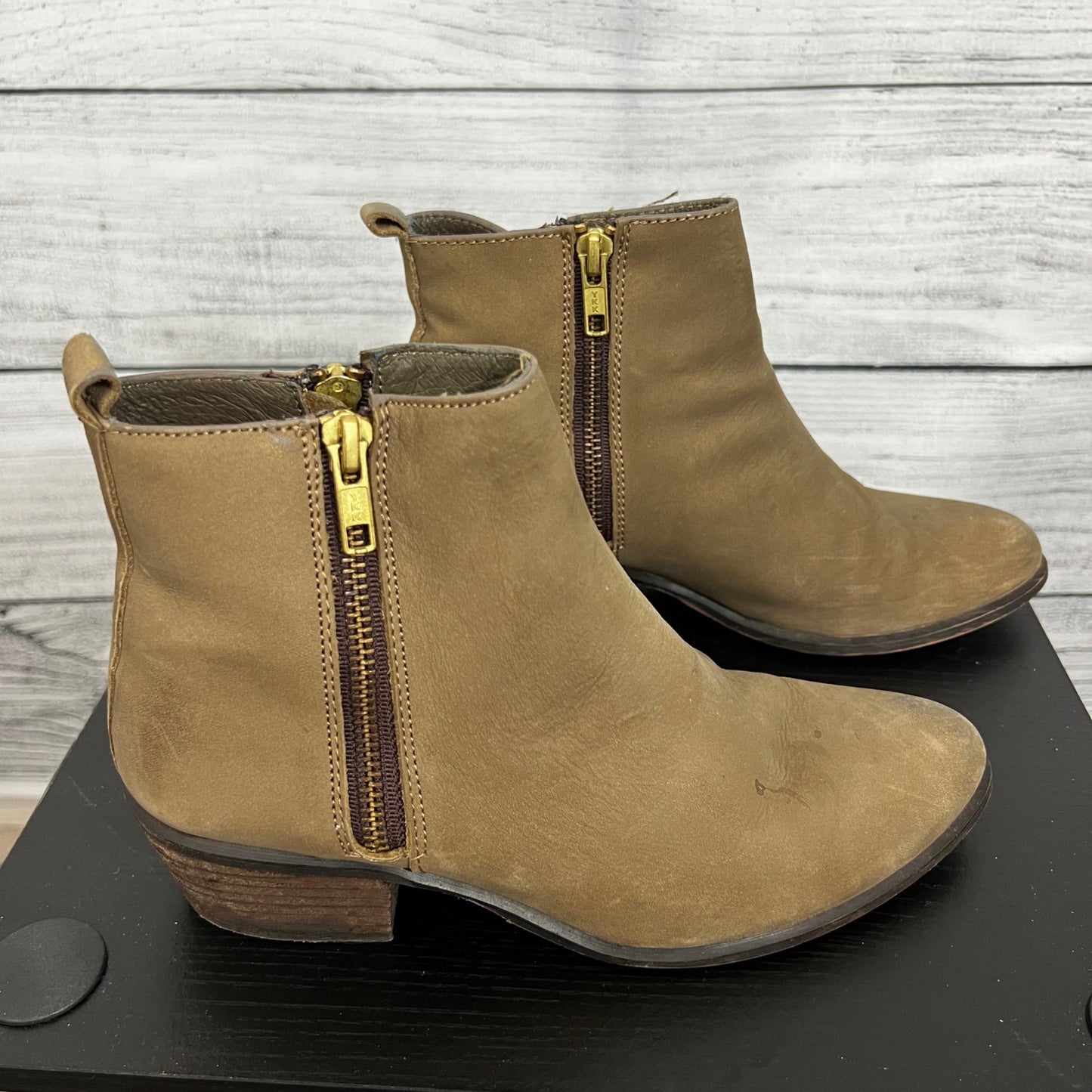 Steve Madden Brown Ankle Boots With Side Zippers & Wooden Heels, Size 6.5