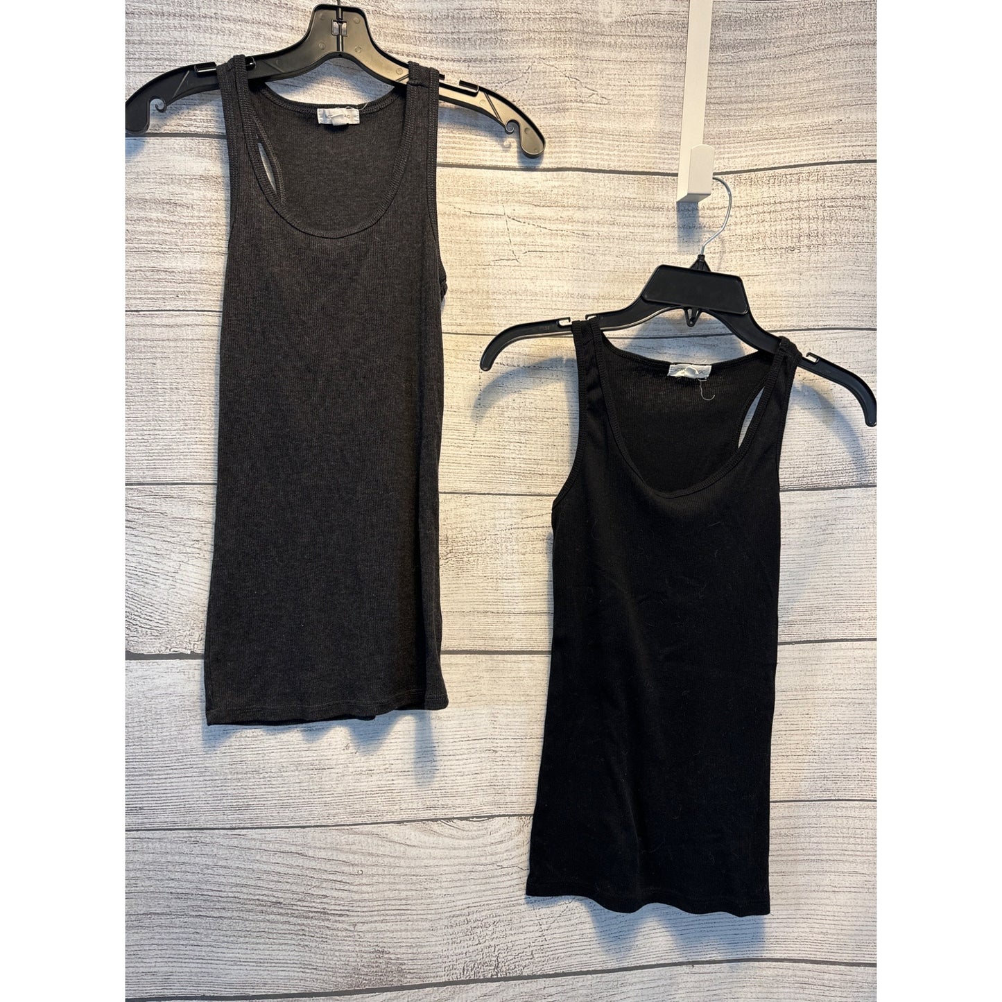 Bundle of 2 Active Basic Tank Top Size M