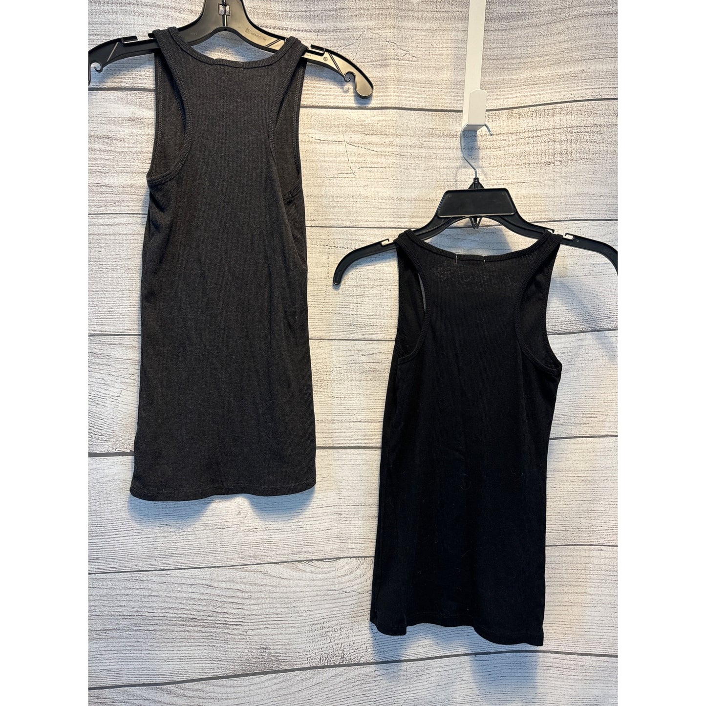Bundle of 2 Active Basic Tank Top Size M