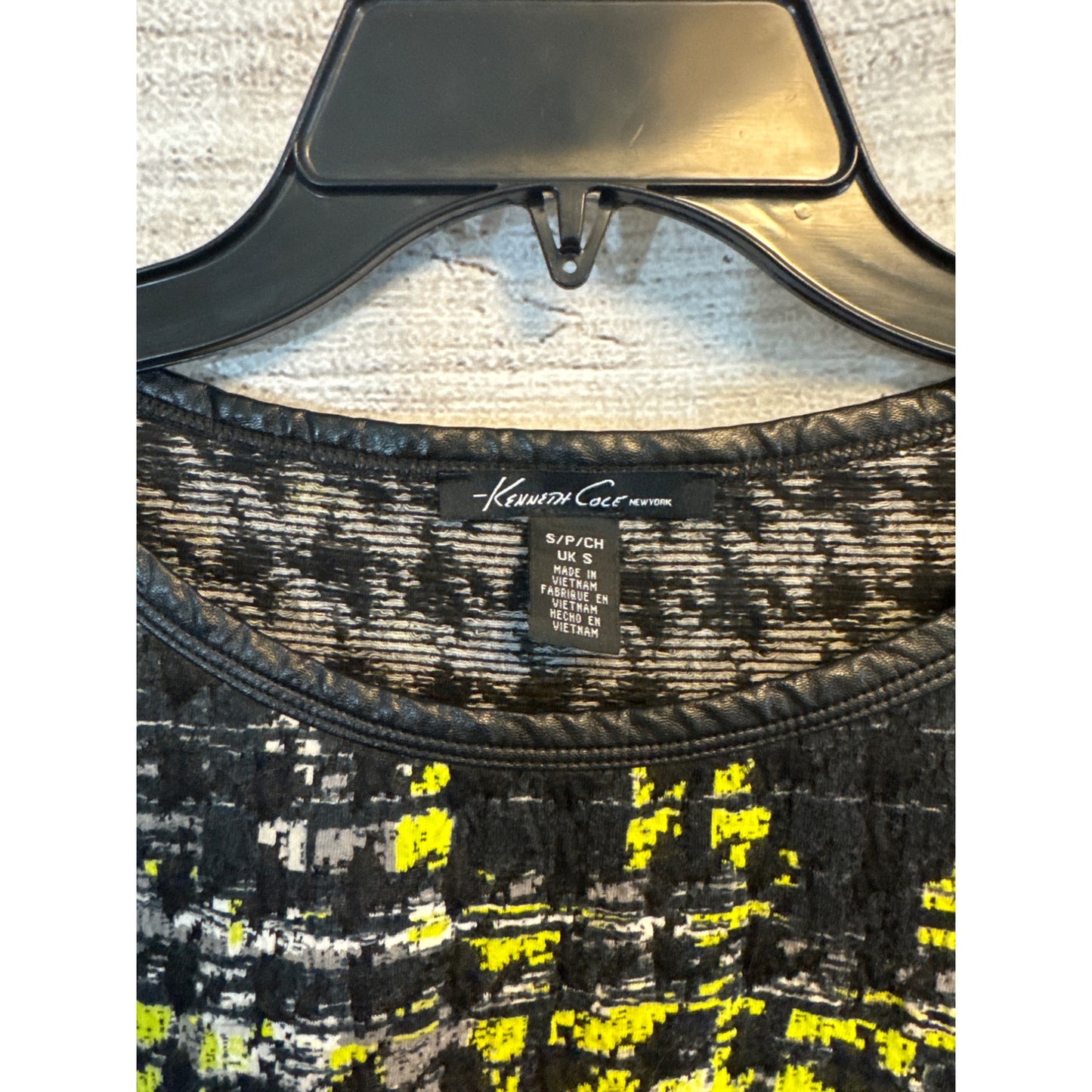 Kenneth Cole New York Long Sleeve Knit Top Black/Yellow Size S