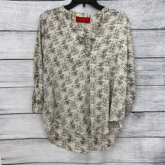 Akira V-Neck Blouse Woven 3/4 Sleeve Button Cuff Textured Print Loose Fit, Size M