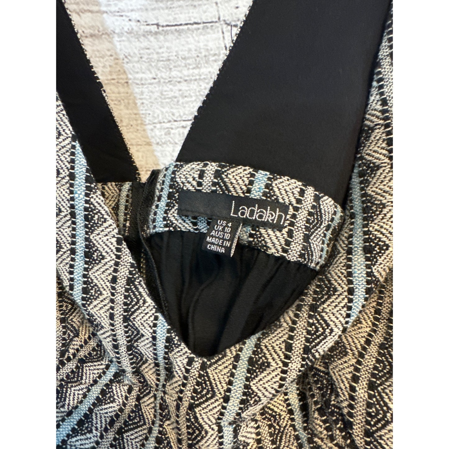 Ladakh Black & White Sleeveless Dress US 6