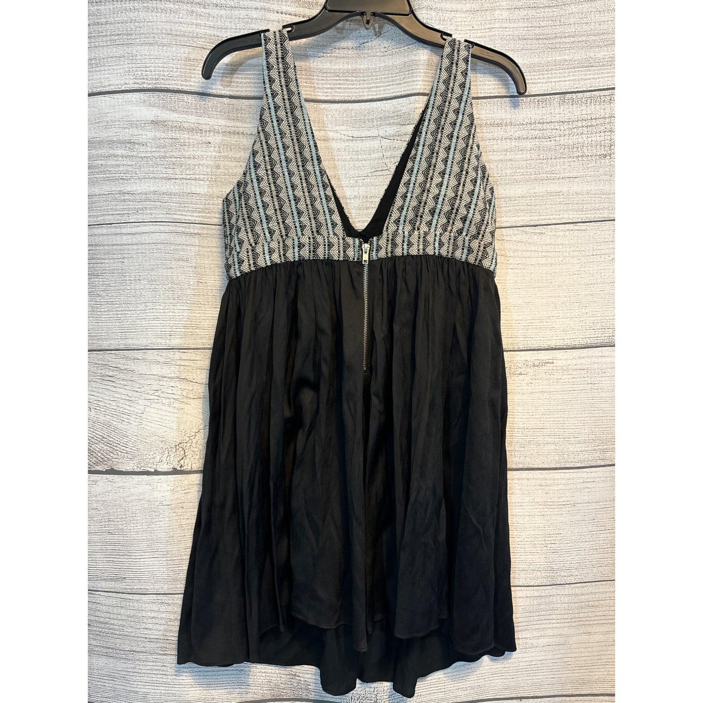 Ladakh Black & White Sleeveless Dress US 6