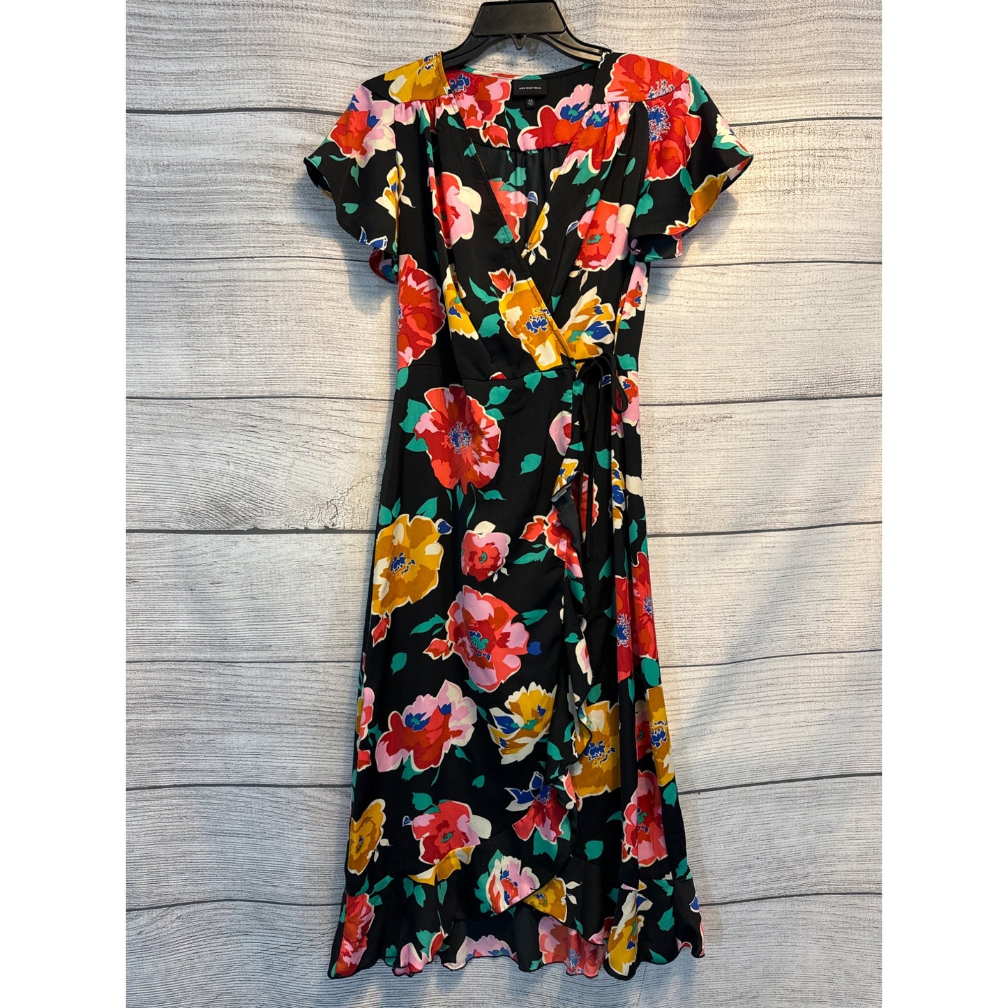Who What Wear Floral Wrap Dress With Ruffle Hem Size XS