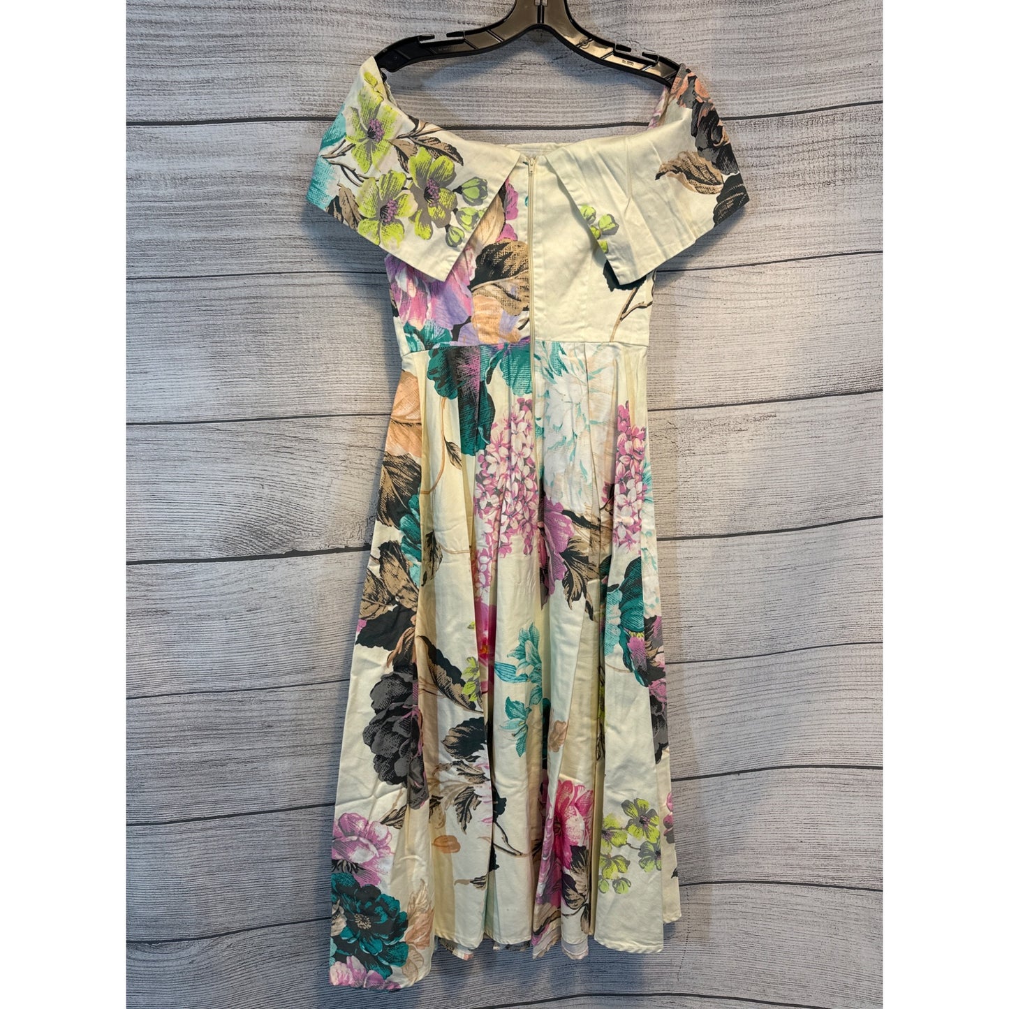 ASOS Floral Off-The-Shoulder Dress Size 4 US