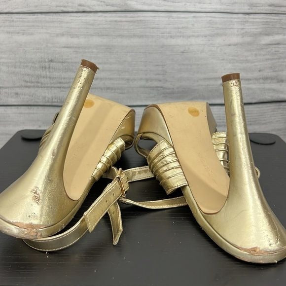 BCBG gold heals