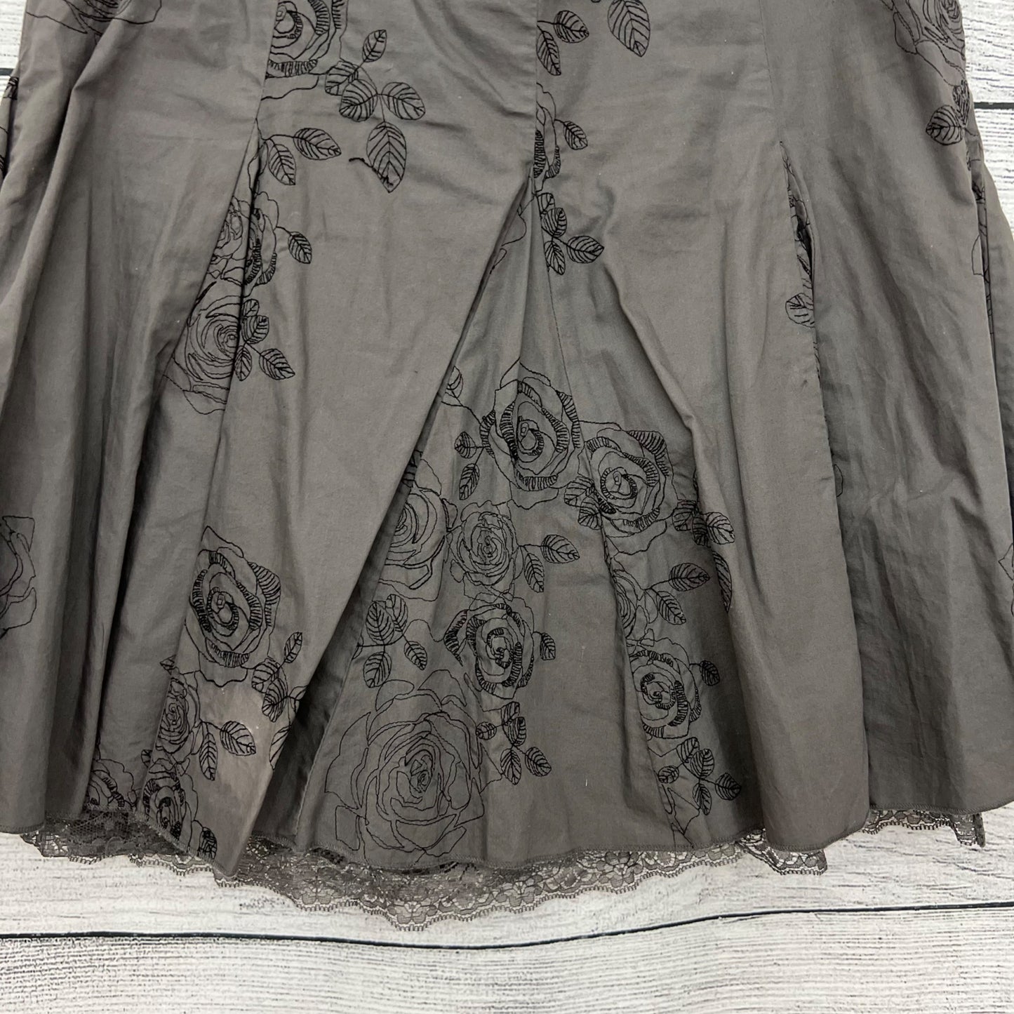 Vintage Forever 21 Floral Embroidered Midi Skirt Size L