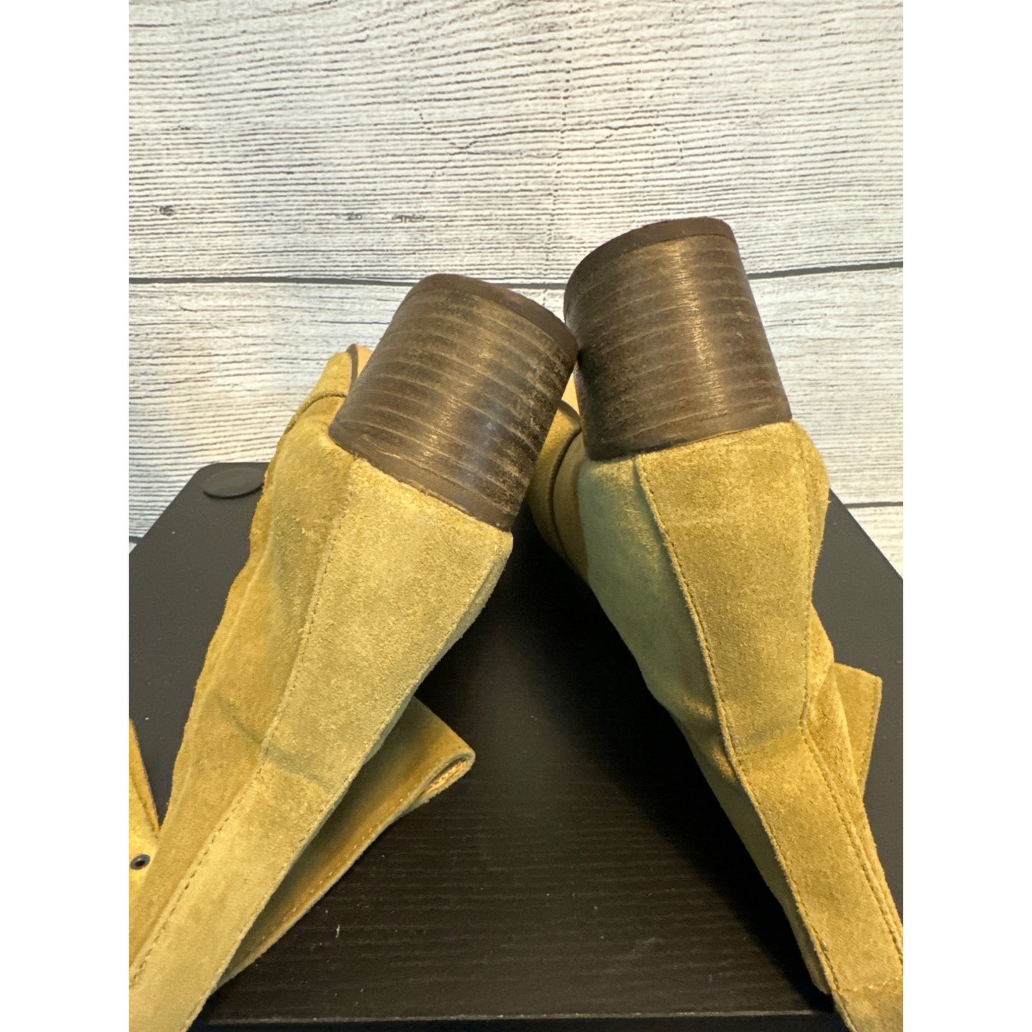 Banana Republic Suede Ankle Boots Size 6.5