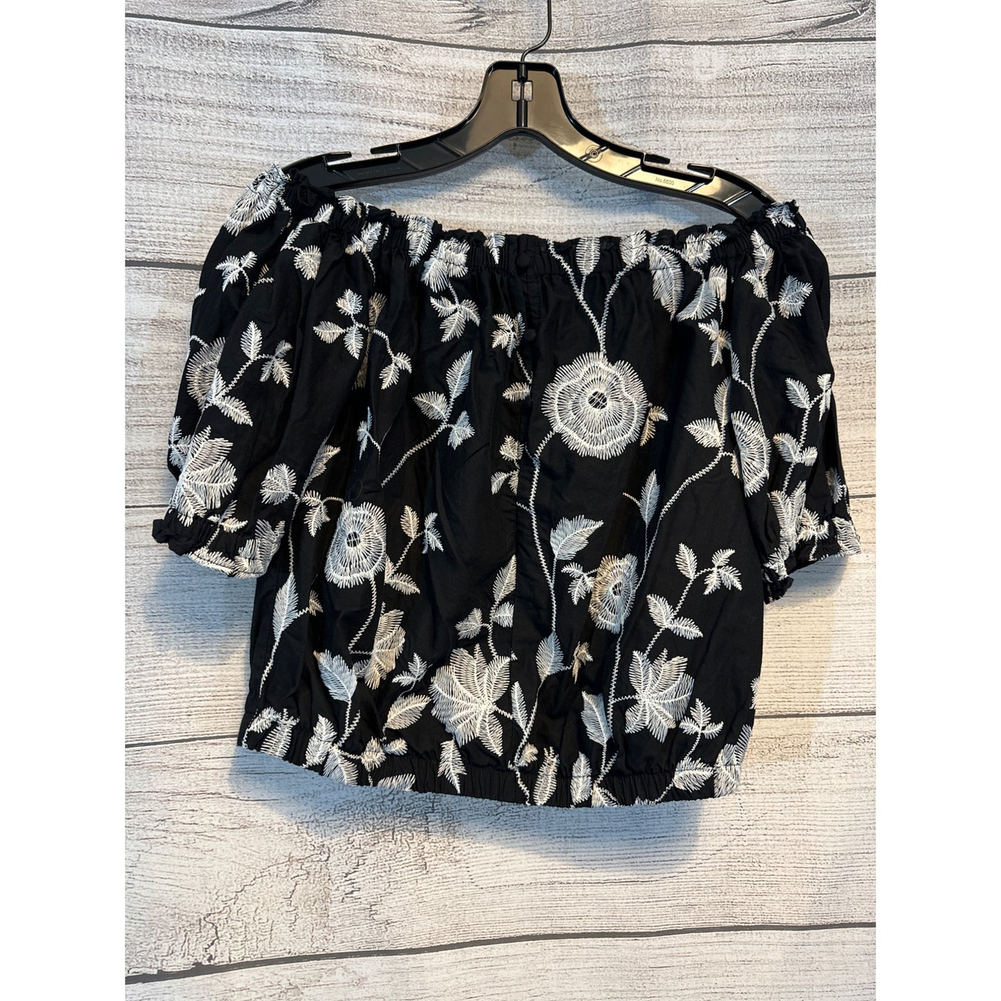 Who What Wear Black Floral Button Off-Shoulder Top XS