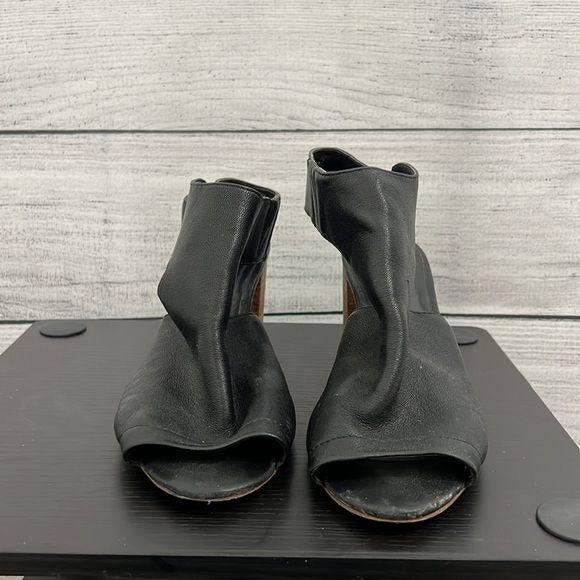 Steve Madden open toed booties