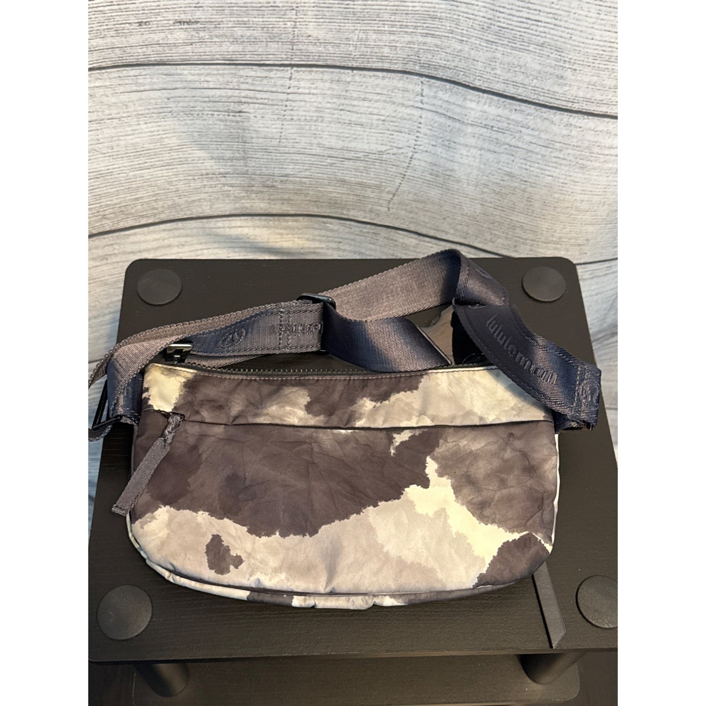 Lululemon Free Spirit Bag Print Gray & Black