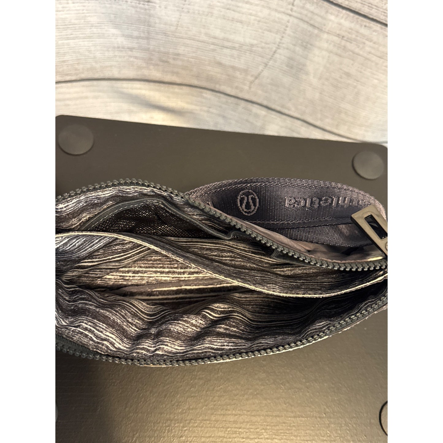 Lululemon Free Spirit Bag Print Gray & Black