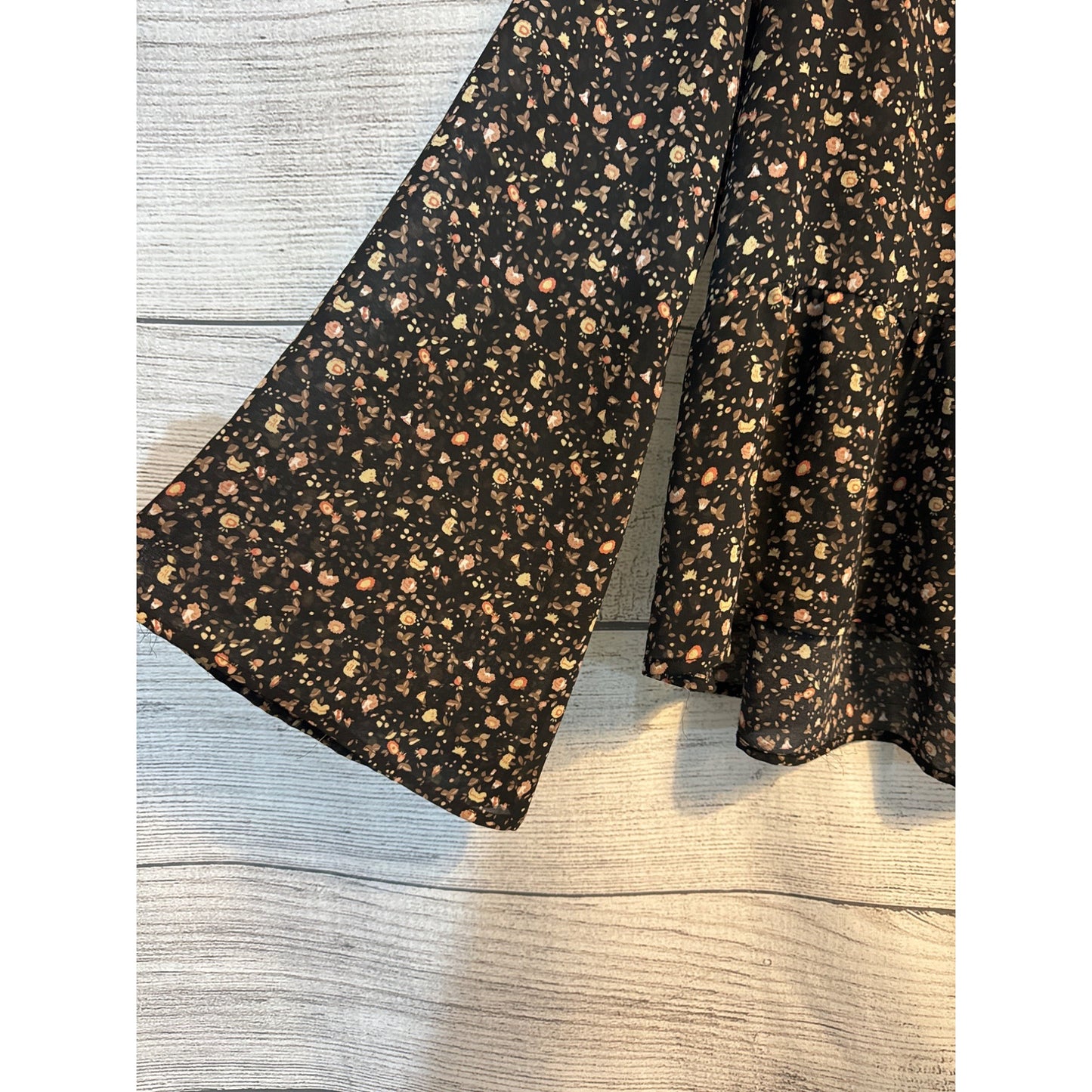 Blu Pepper Floral Lace Black Blouse With Bell Sleeves Size L