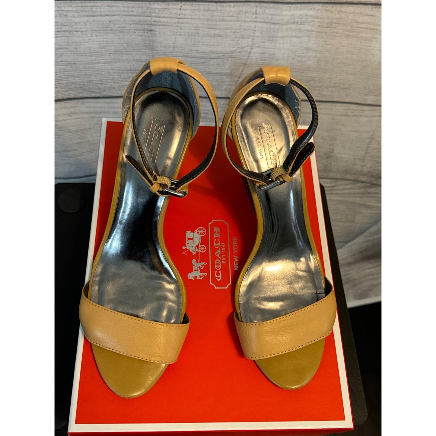 Coach Sharrin Soft Veg Leather Wedge Sandals Size 9