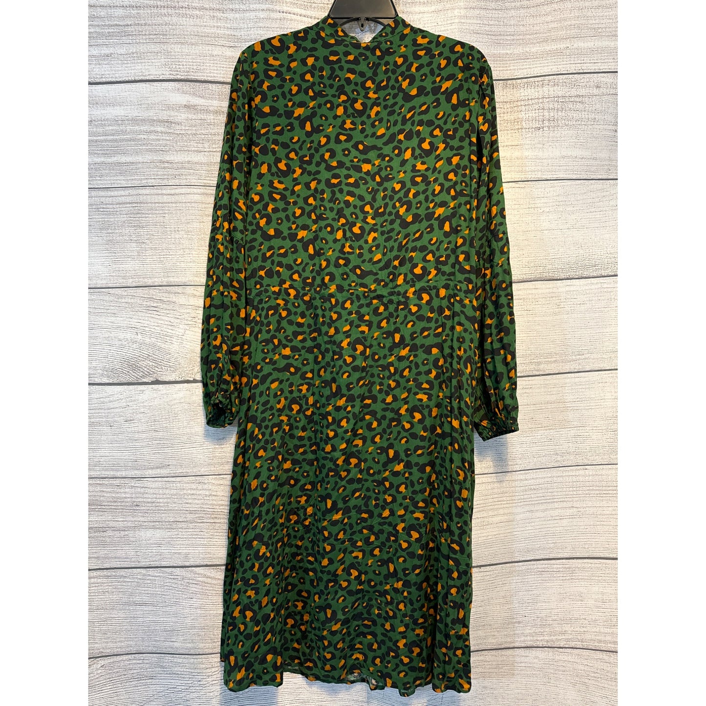 NWT Kirundo Long Sleeve Green Giraffe Print Dress