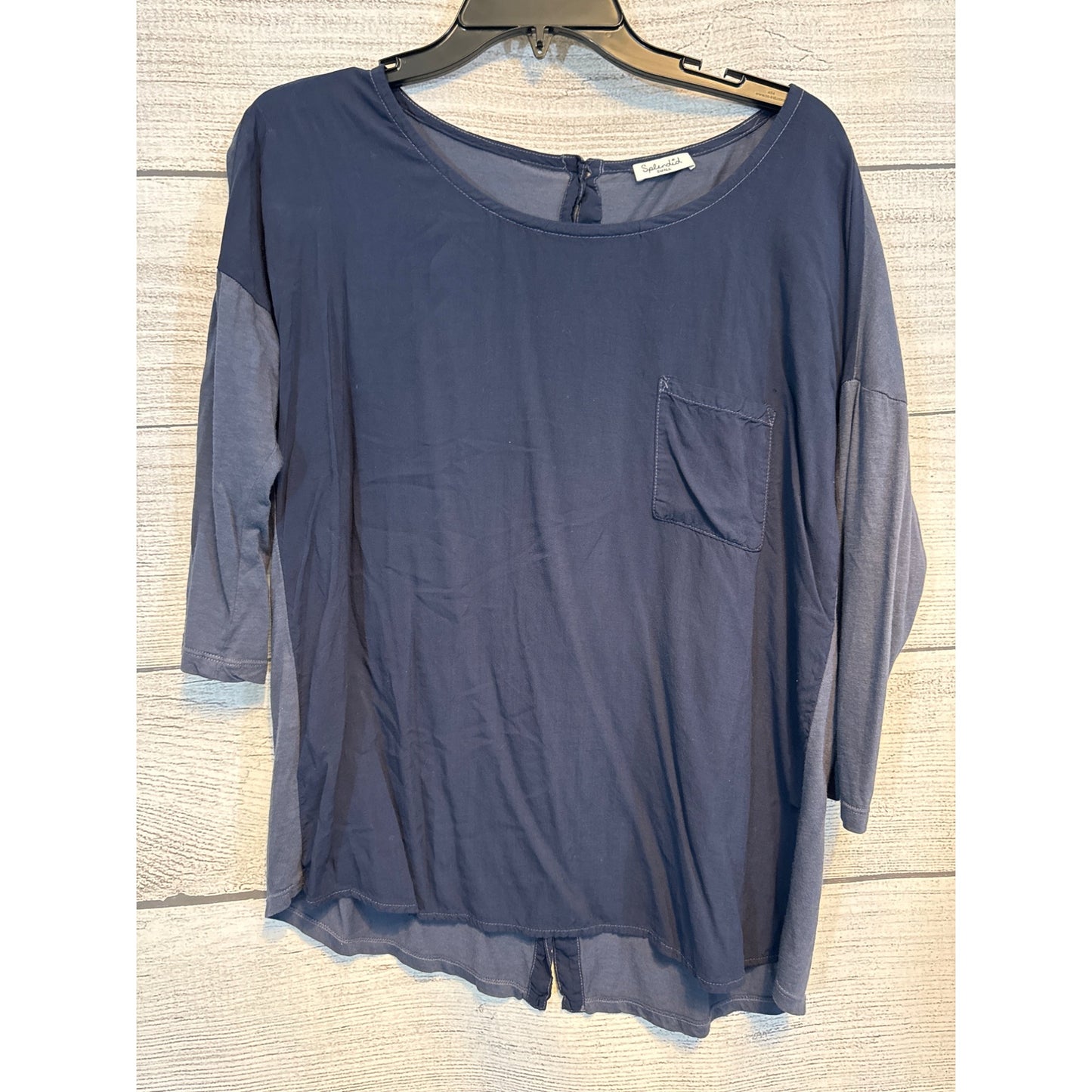 Splendid Button-Back 3/4 Sleeve Top With Chest Pocket Size S