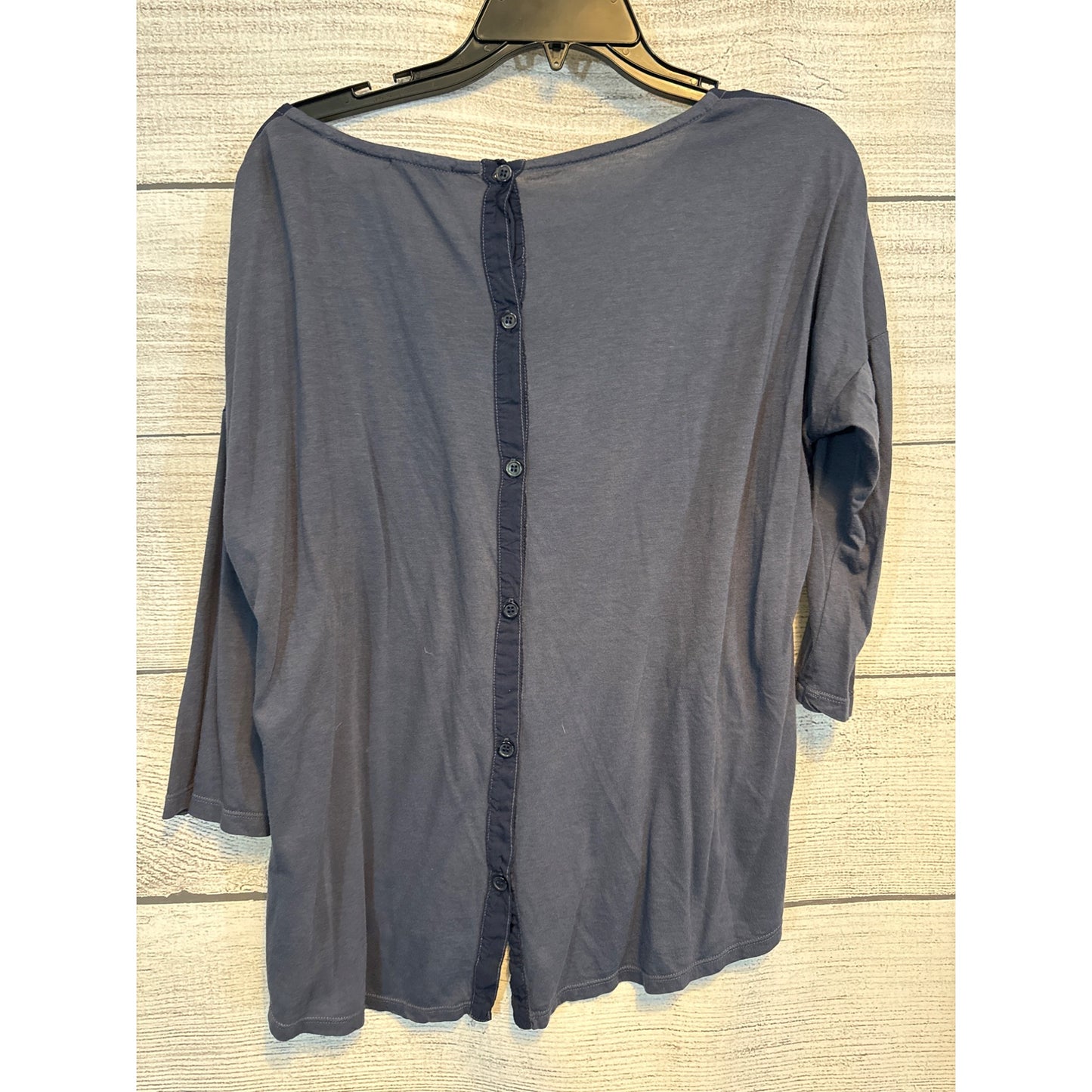 Splendid Button-Back 3/4 Sleeve Top With Chest Pocket Size S