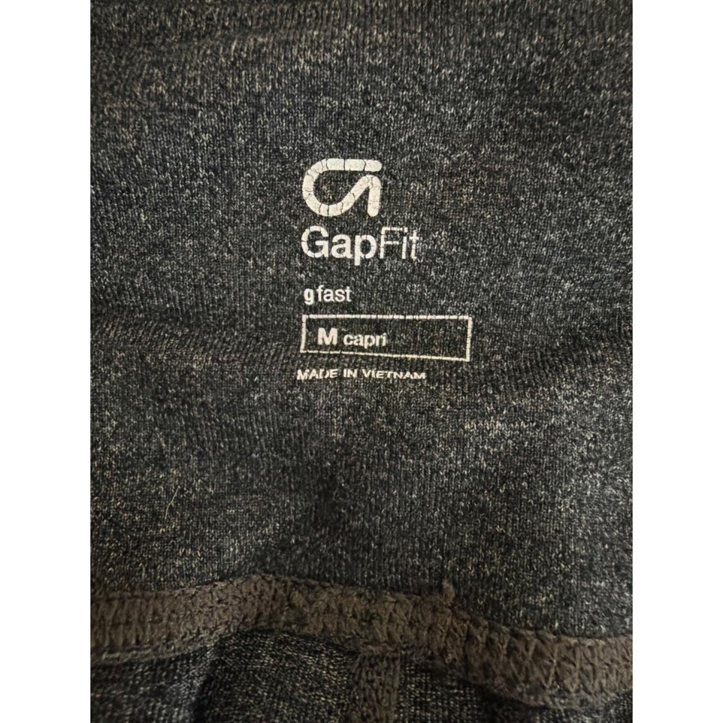 GapFit GFast Capri Leggings Size M
