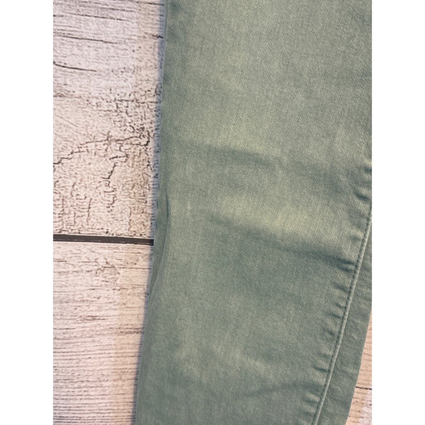 Universal Thread Green Mid Rise Skinny Jeans Size 2/26