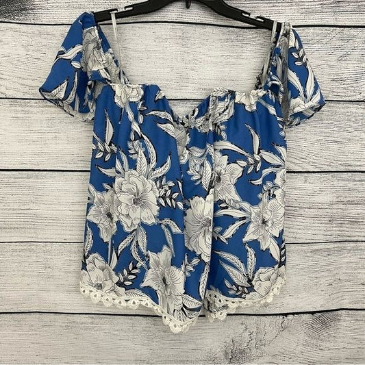 Off the shoulder Flowy Top
