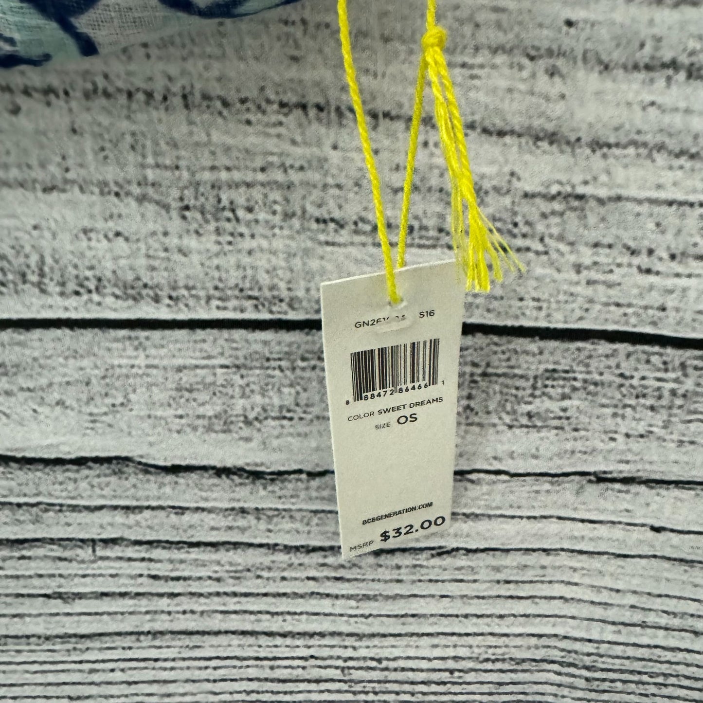 NWT BCBGeneration Scarf