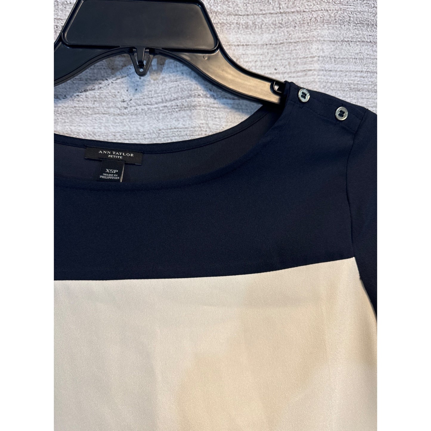 Ann Taylor XS Navy & White Colorblock Top XSP