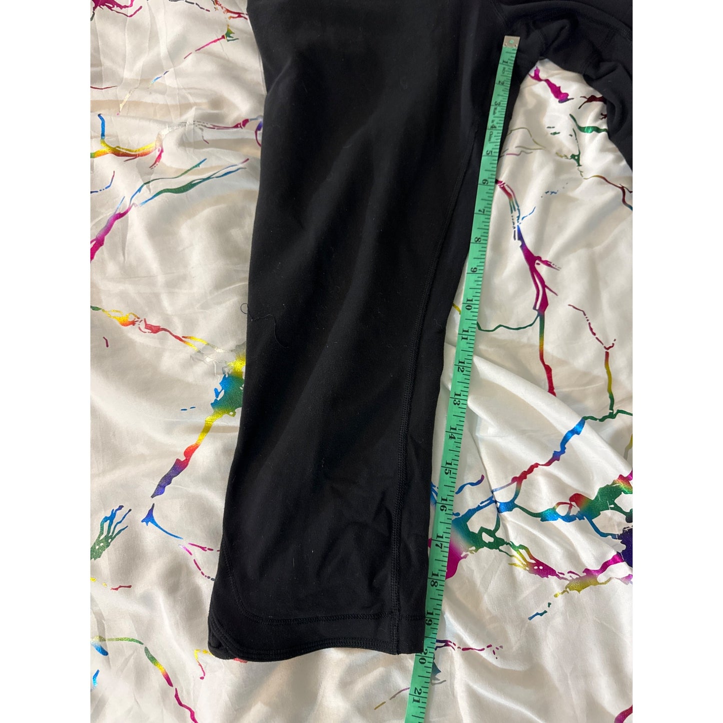 Women's Lululemon True Self Crop Black.