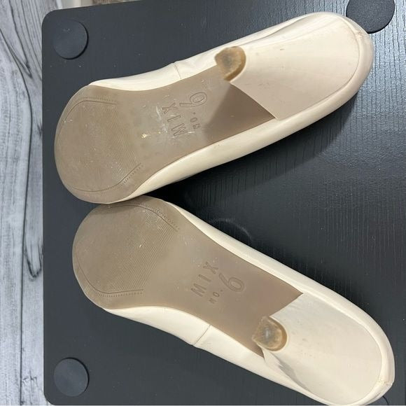 Nude Pumps