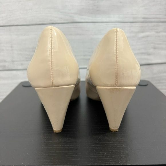 Nude Pumps