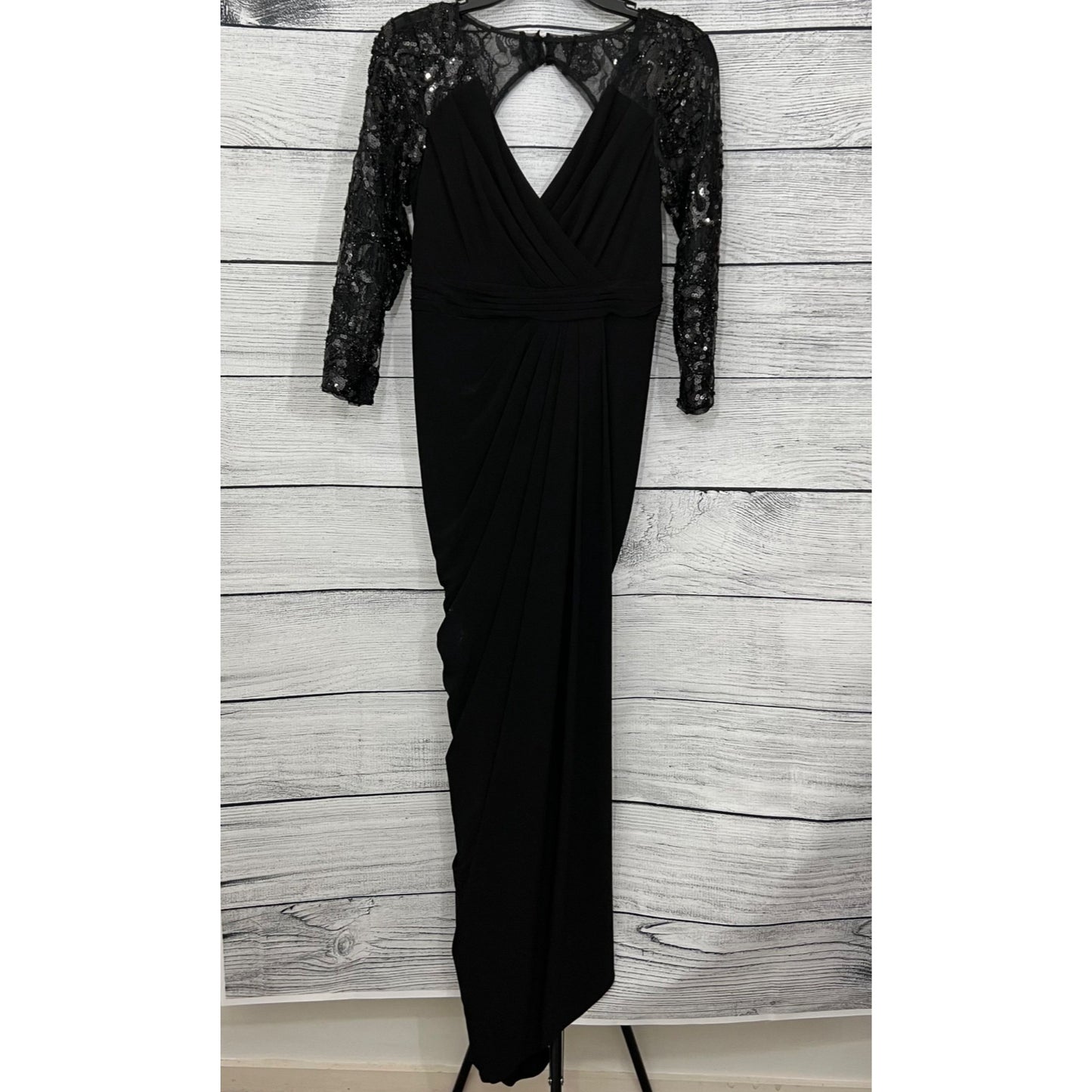 Adrianna Papell Black Evening Gown With Sequin Lace Sleeves & Keyhole Back, Size 4