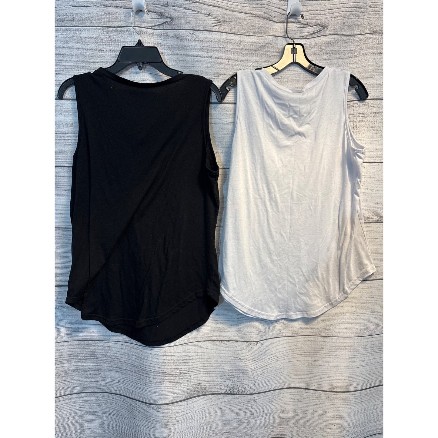 Set Of 2 Womens Sleeveless V-Neck Tops Black & White Size L