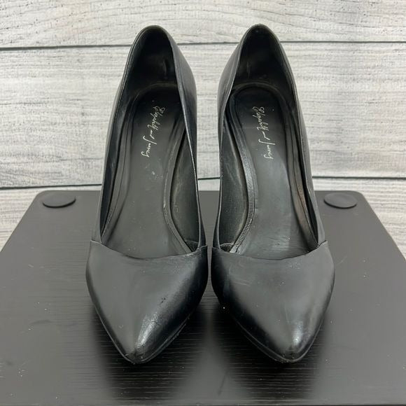 Elizabeth and James Black Pump