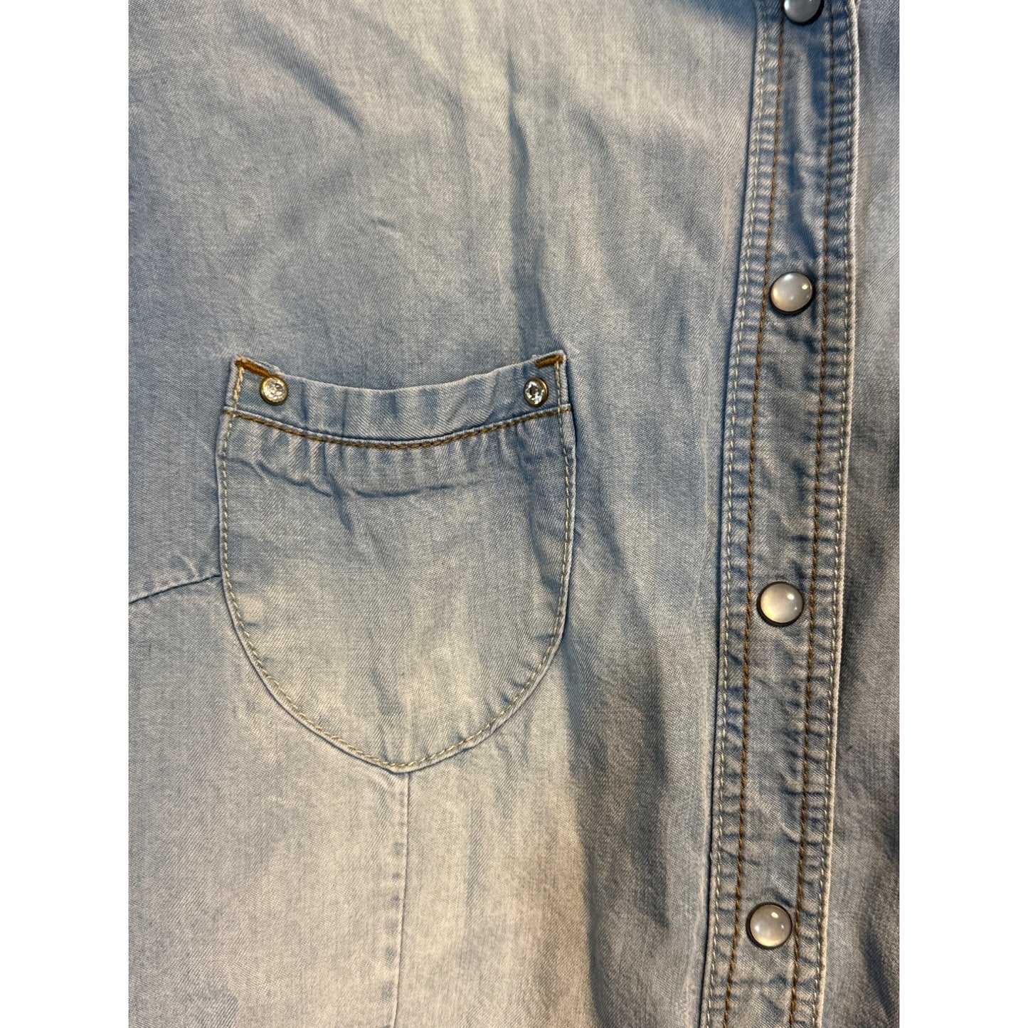 Velvet Heart Tencel Denim shirt with snaps Size S