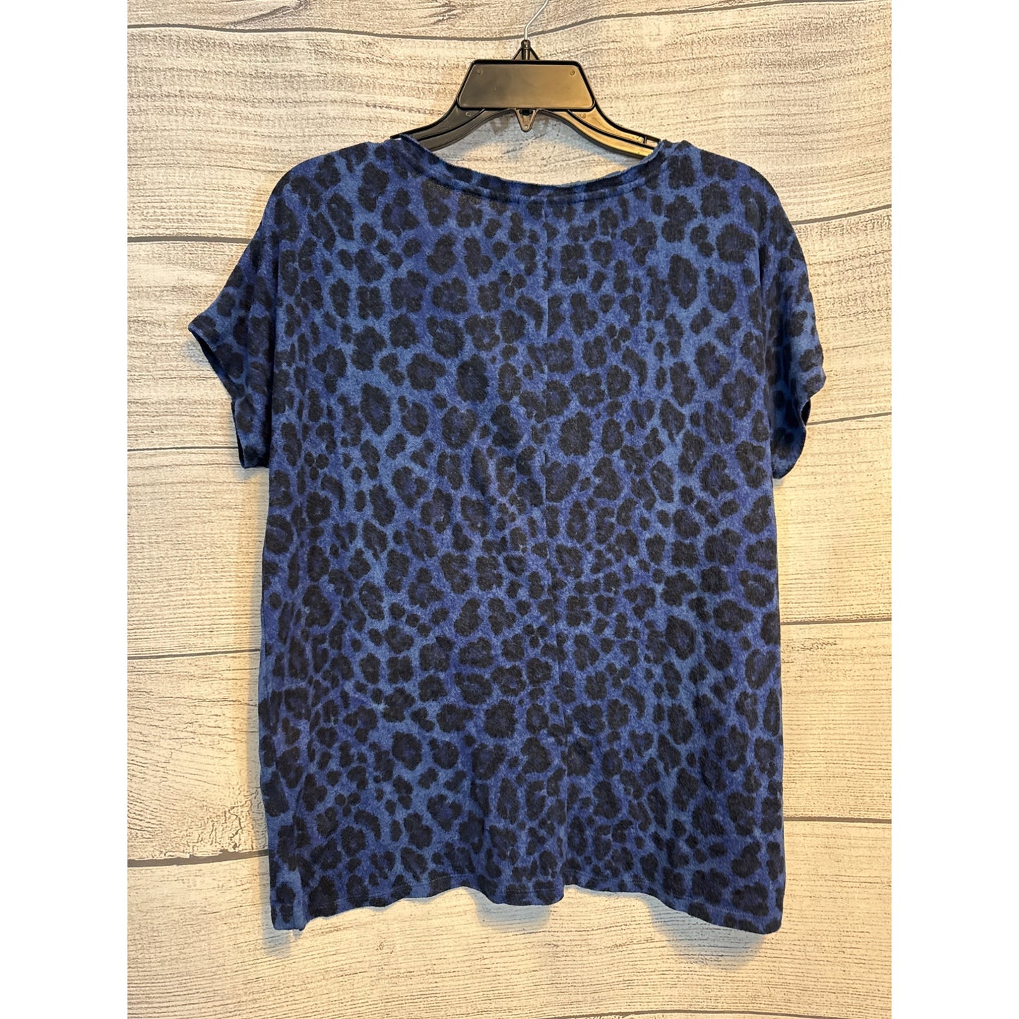 Abound Blue Leopard Print Short Sleeve V-Neck Top Size M