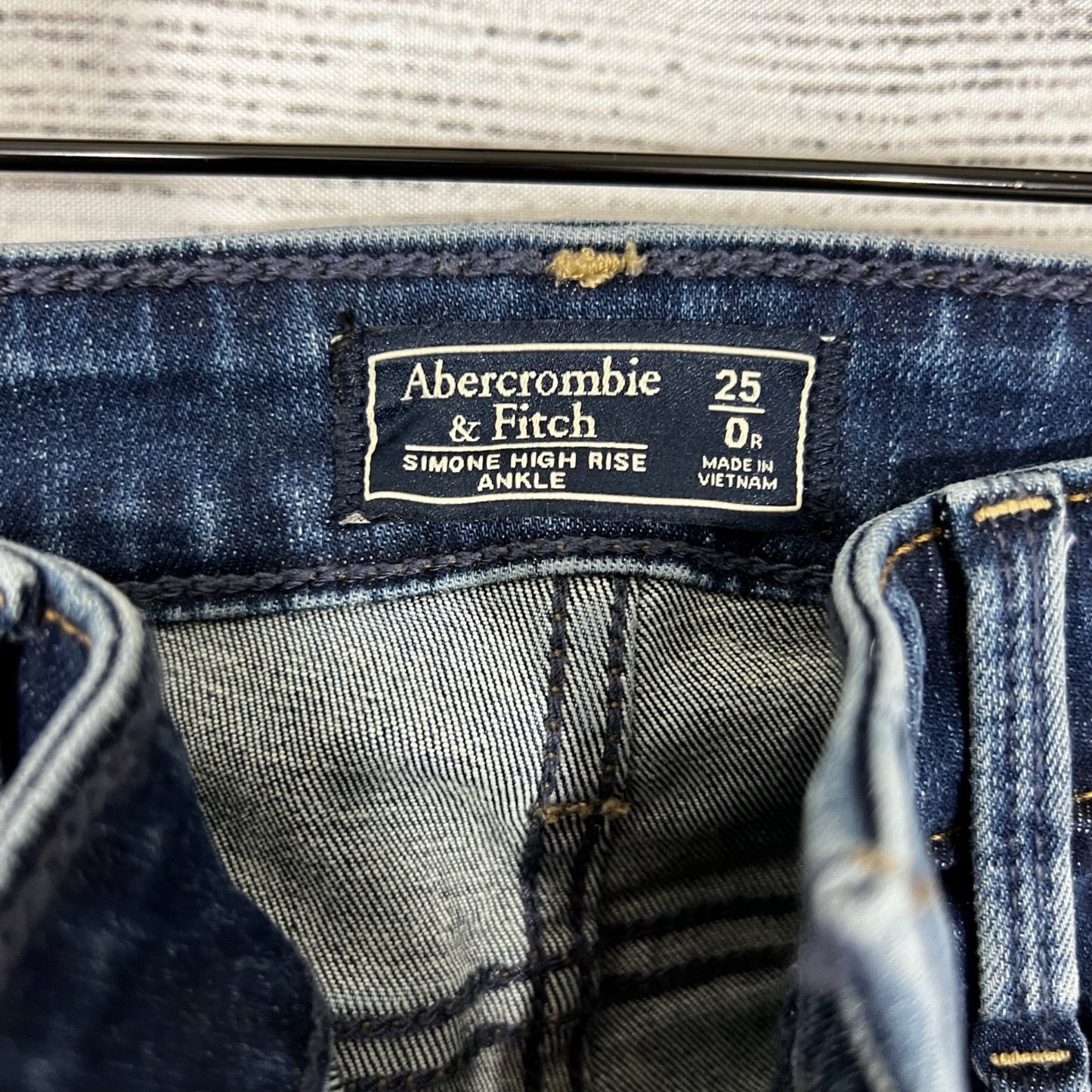 Abercrombie & Fitch Distressed Skinny Jeans, Size 25