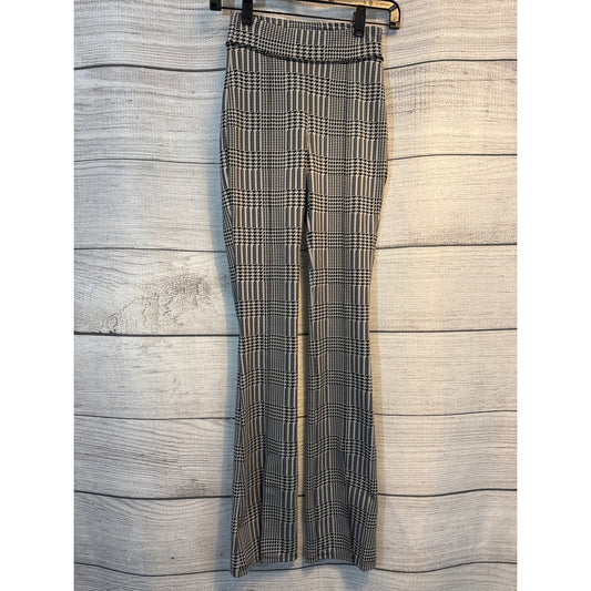 Alo Jacquard High- Waisted Glenplaid Flutter legging