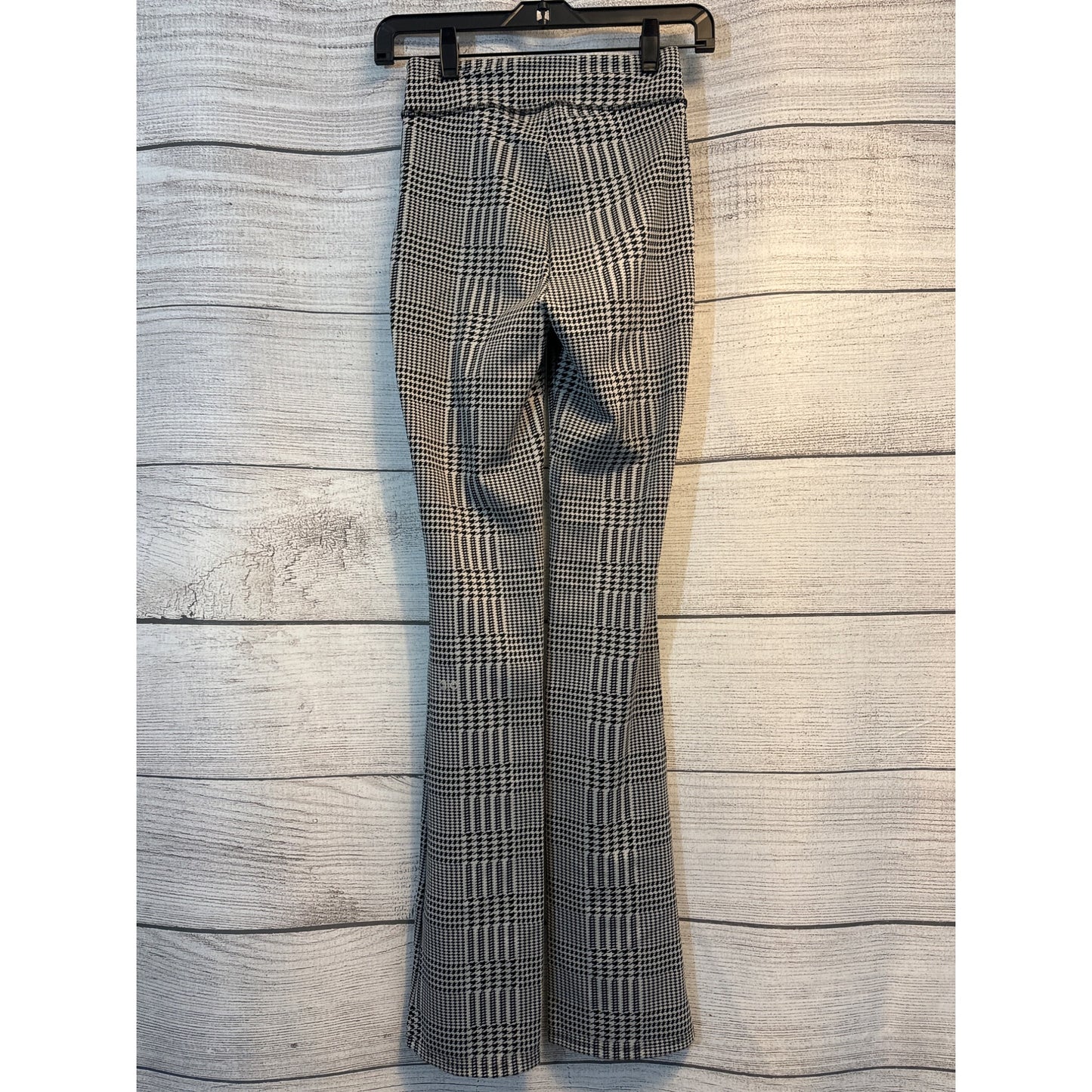 Alo Jacquard High- Waisted Glenplaid Flutter legging