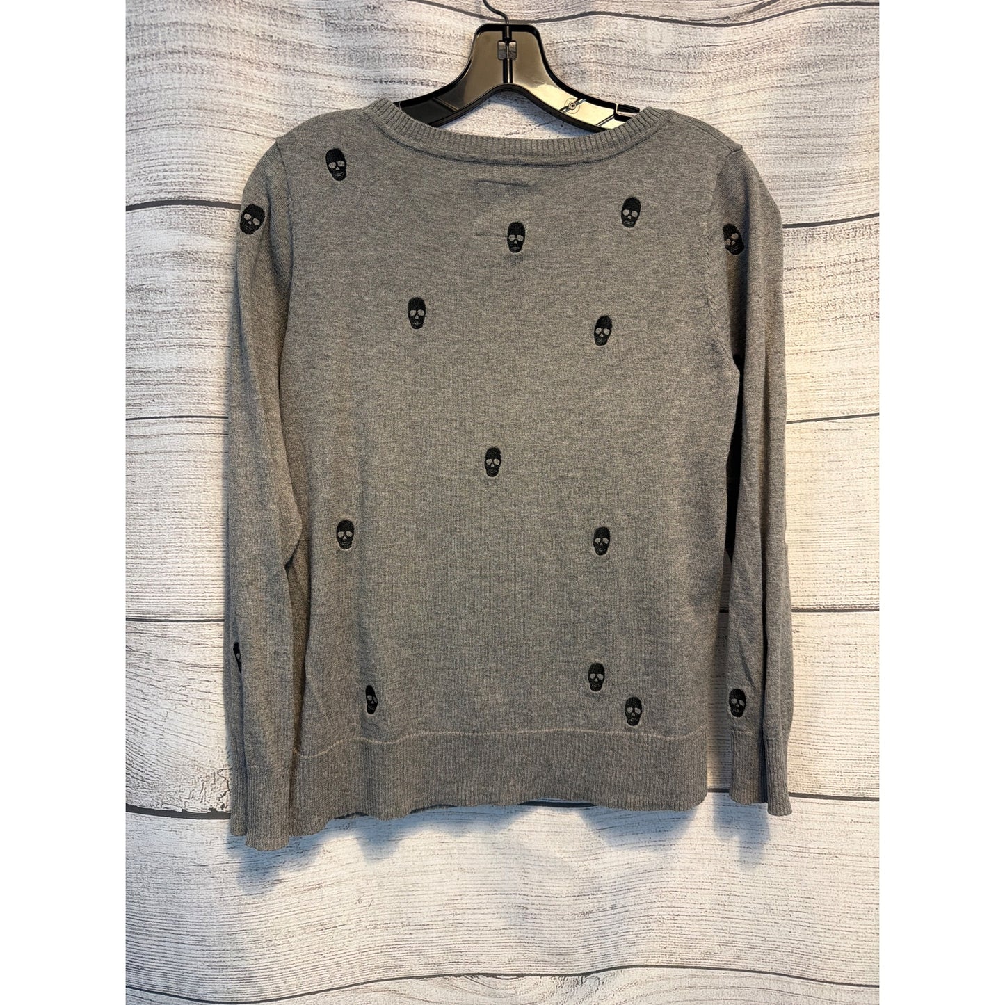 Chaser Gray Skull Print Knit Sweater Size M