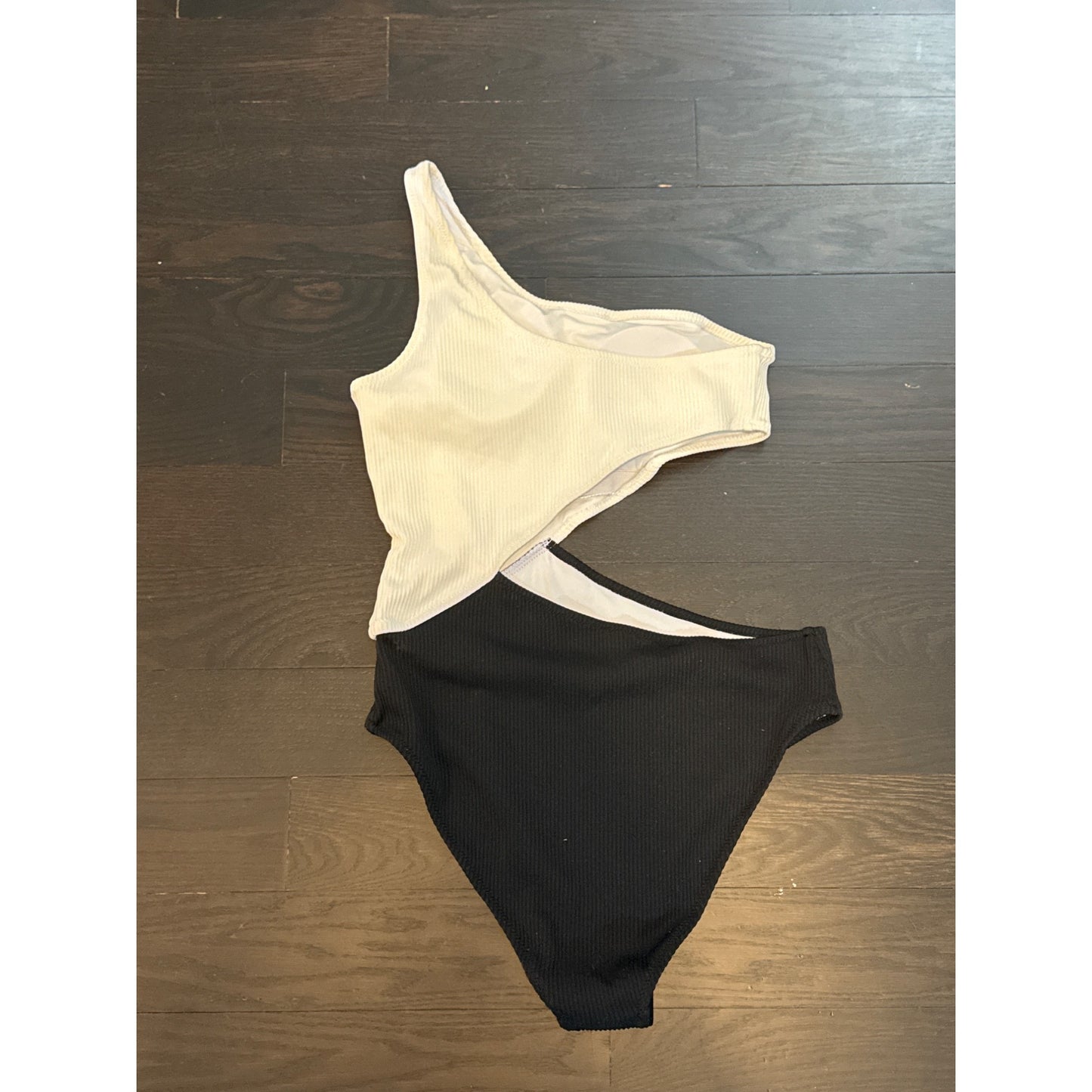 Cupshe Italian Romance One-Shoulder Cutout One Piece Swimsuit Size M