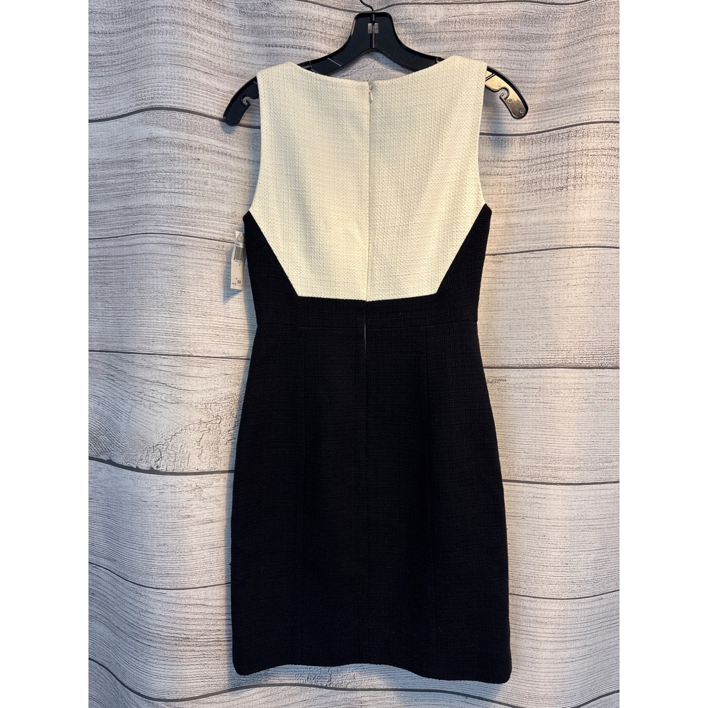 NWT 4. Collective Two-Tone Sleeveless Sheath Dress Size 4