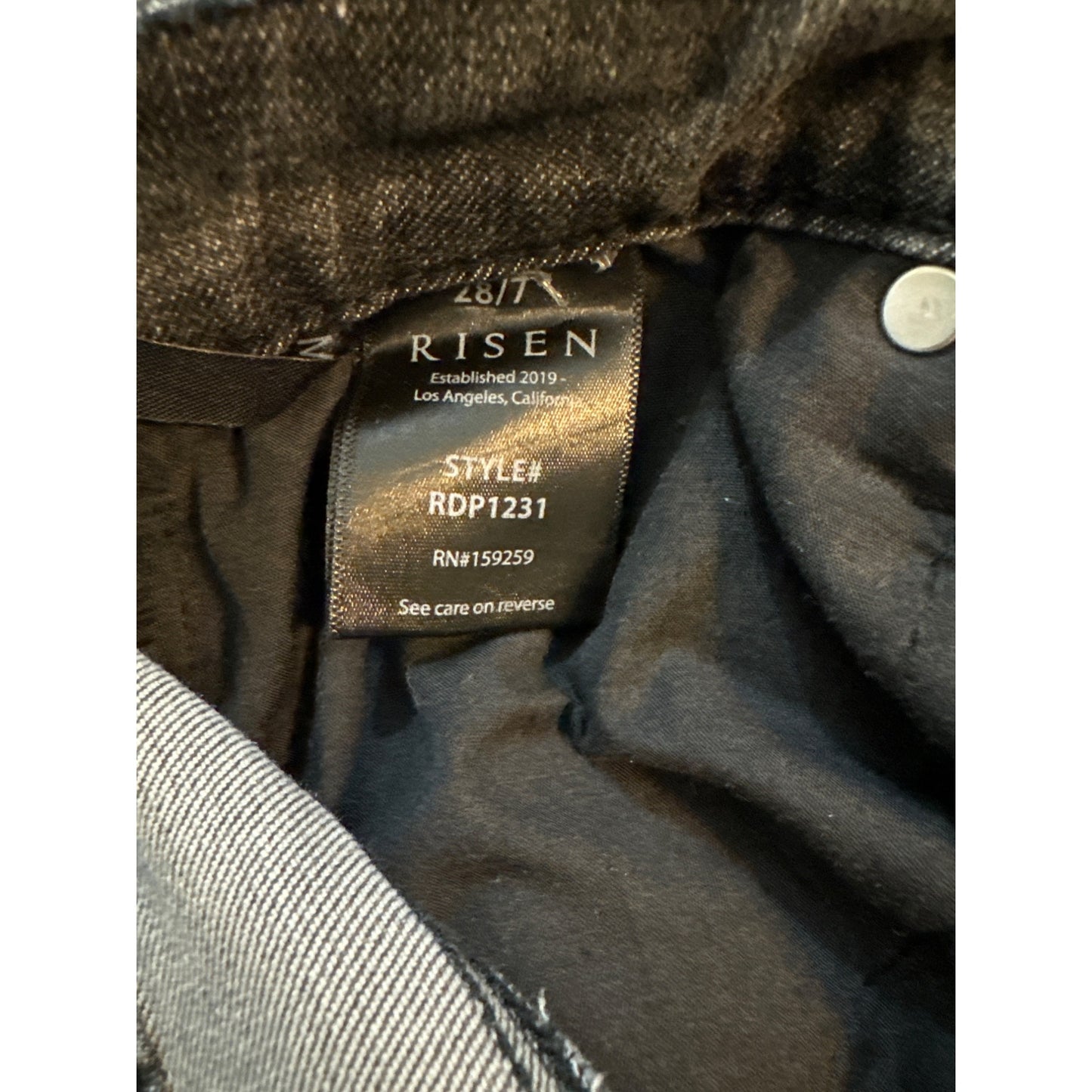 Risen Distressed Skinny Jeans Size 7/28